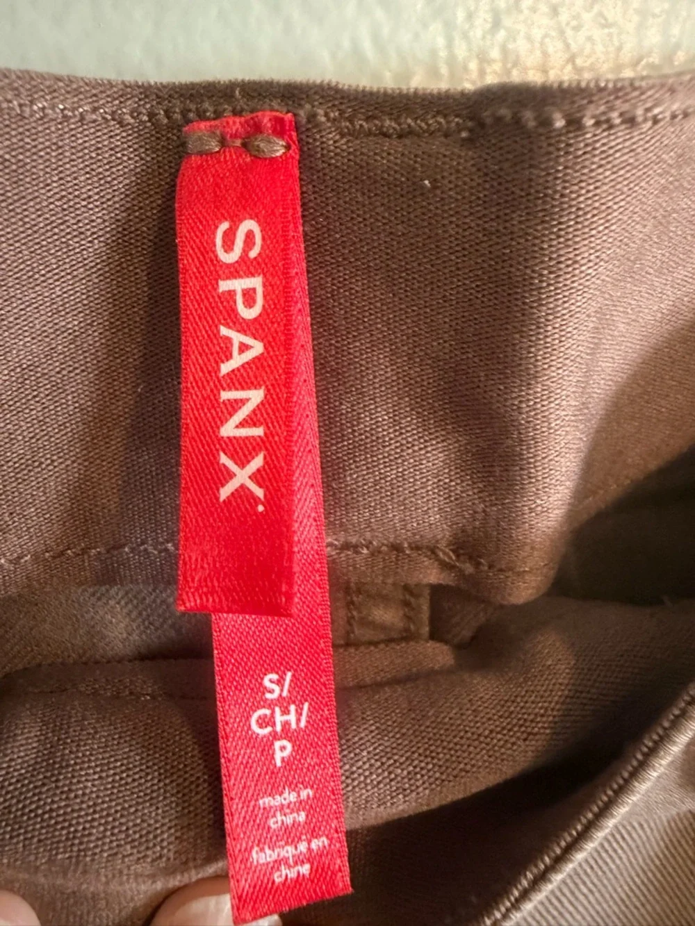 SPANX Women's Shorts Brown Casual Stretch Twill pull on style size small - Picture 5 of 8